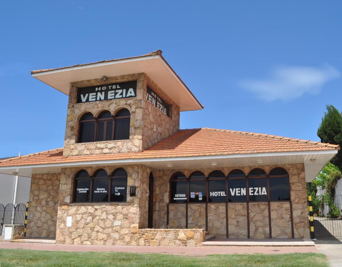 Hotel Venezia เนโกเชอา ภายนอก รูปภาพ